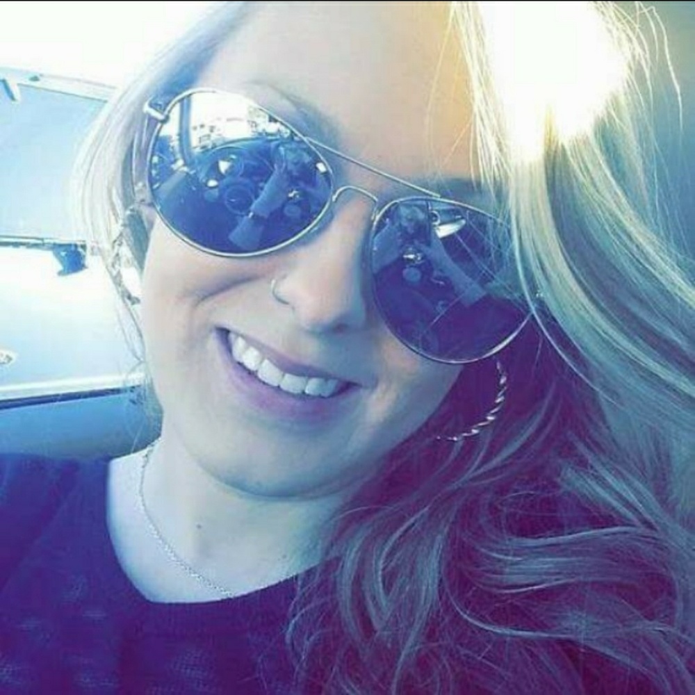 Meet your Posher, Courtney